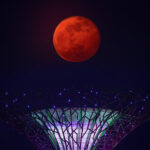 Singapore gets moonstruck! — The Little Red Dot gets a big red blood moon painting its sky dark crimson close to midnight on Sept 7